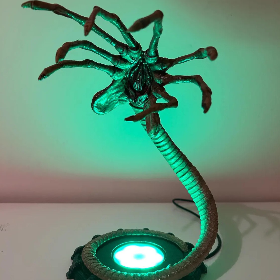 Lampu Alien Facehugger Lampu M - Lighting Decoration For Home ulasan dan harga