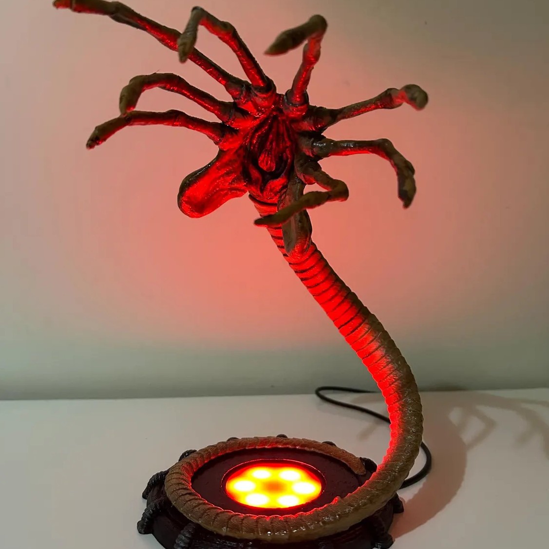Lampu Alien Facehugger Lampu M - Lighting Decoration For Home ulasan dan harga